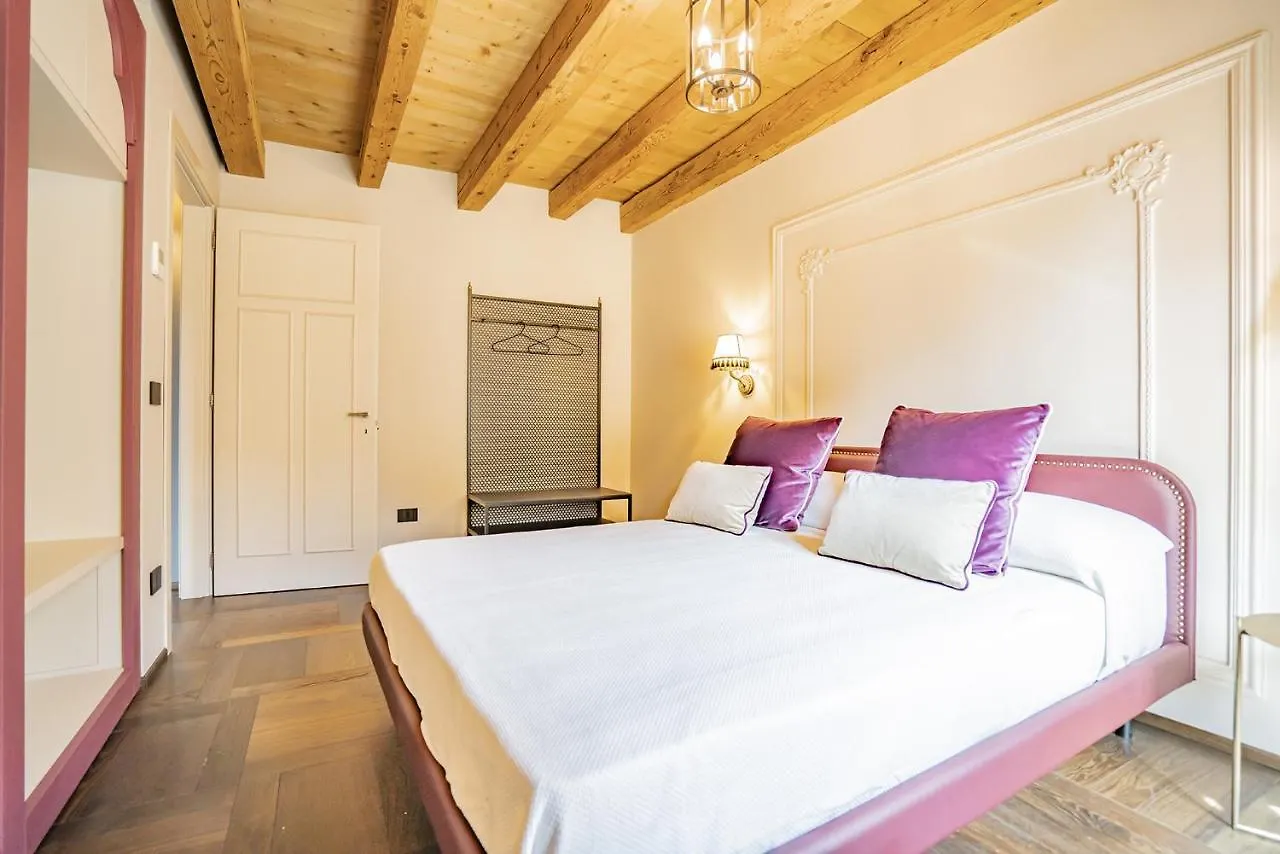 Corte Rubbi 8 Luxury Two-Bedroom Apartment -Dimora Italia - Βενετία 0*,  Ιταλία