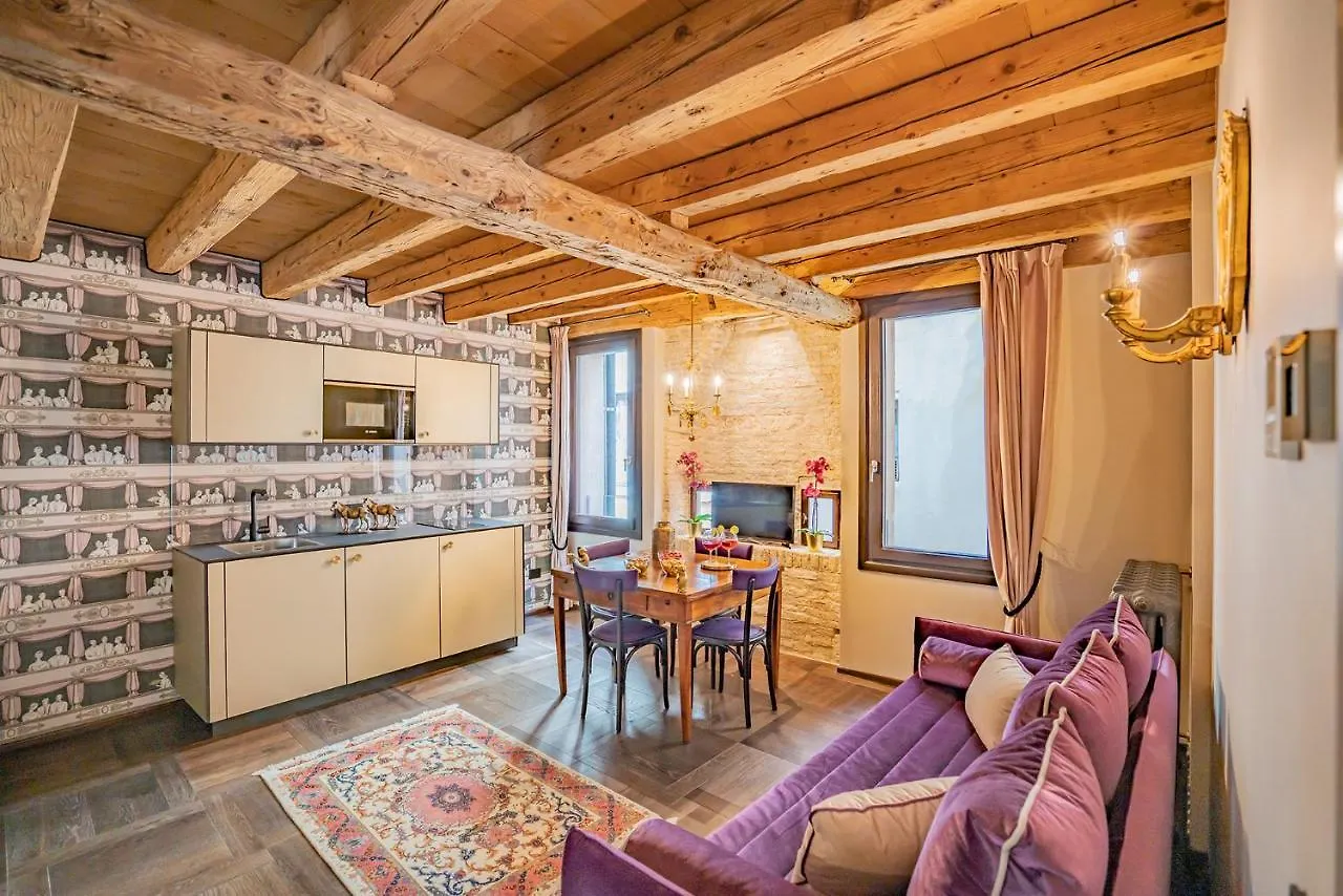 Corte Rubbi 8 Luxury Two-Bedroom Apartment -Dimora Italia - Βενετία