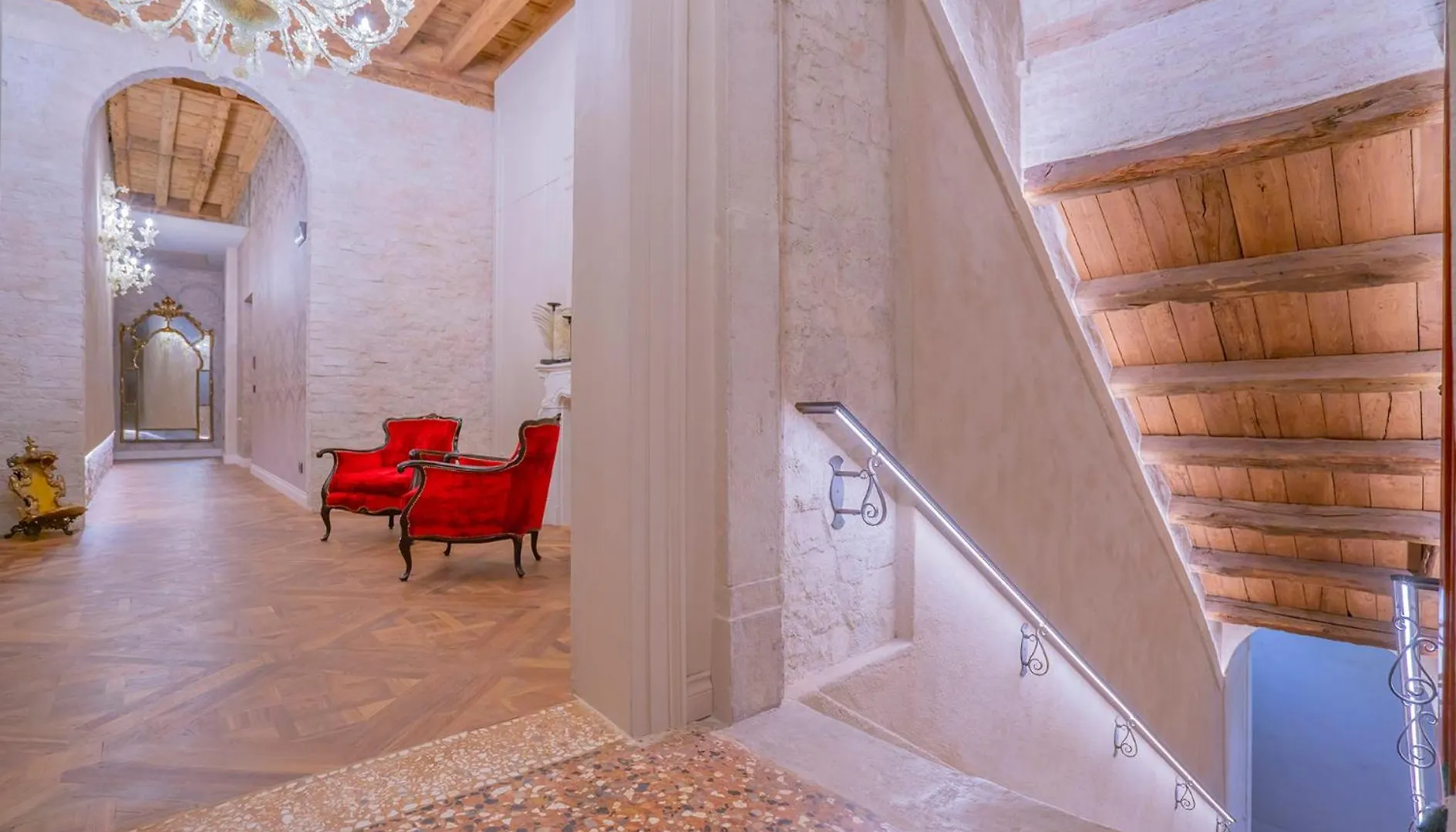 Corte Rubbi 8 Luxury Two-Bedroom Apartment -Dimora Italia - Βενετία
